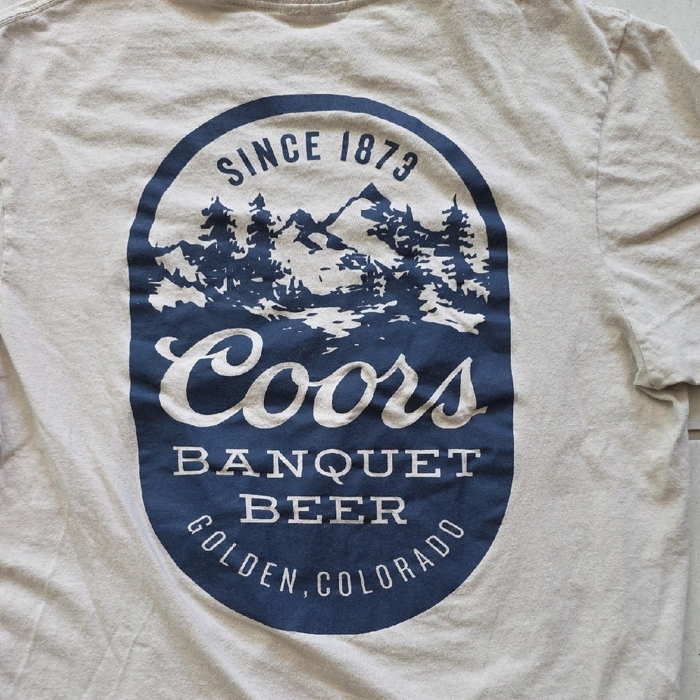 Coors Banquet Beer Graphic Tee Size Medium 100% Cotton Vintage Style - Picture 6 of 6